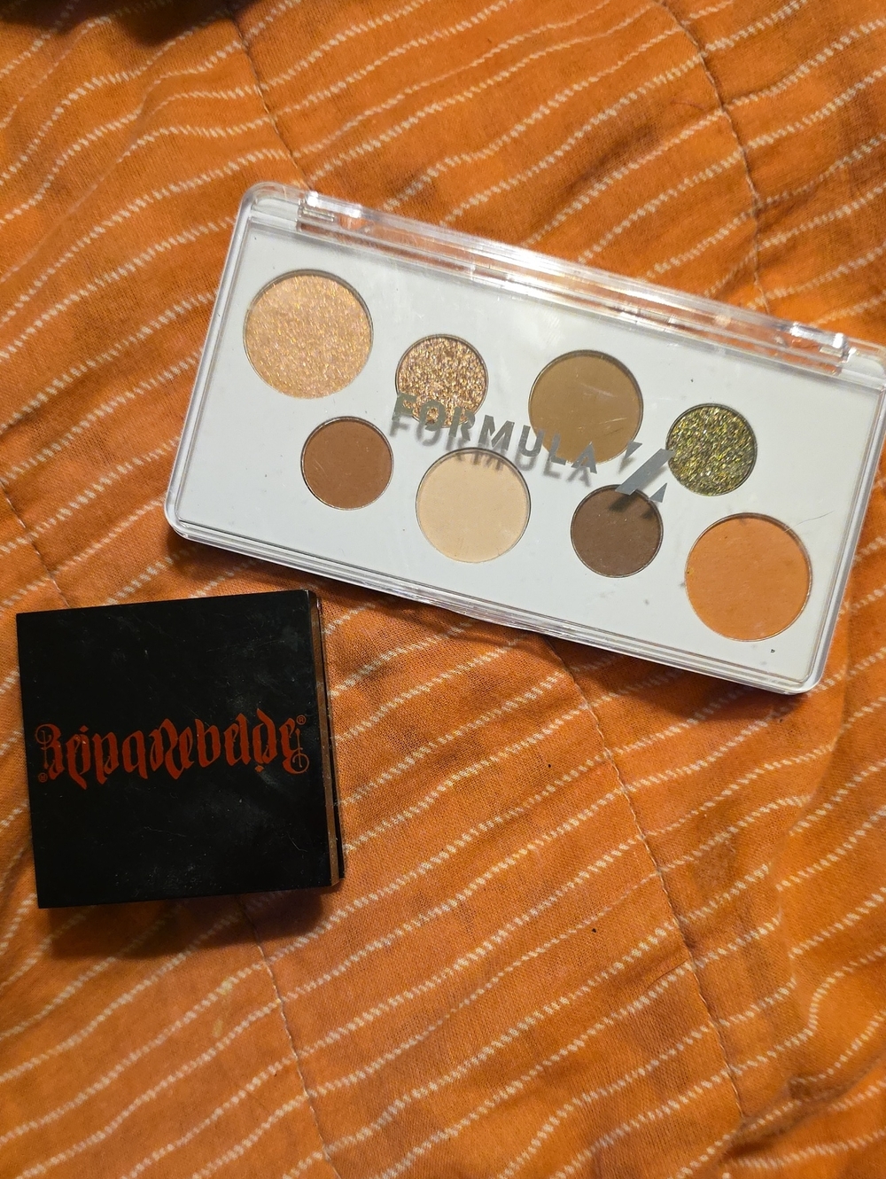 Neutral & Warm Eyeshadow Palette in Bronze